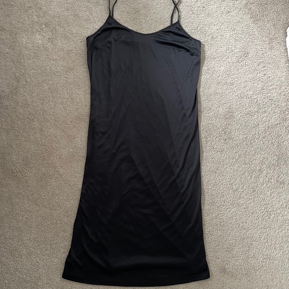 Simply Vera Wang Black Slip Dress Size Medium - Picture 1 of 3